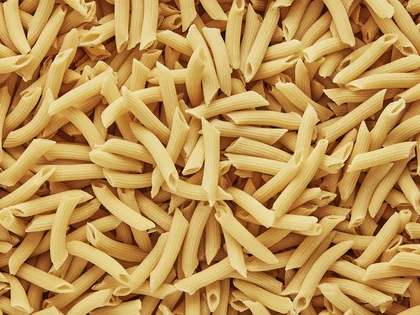 Frische Penne in der Draufsicht.