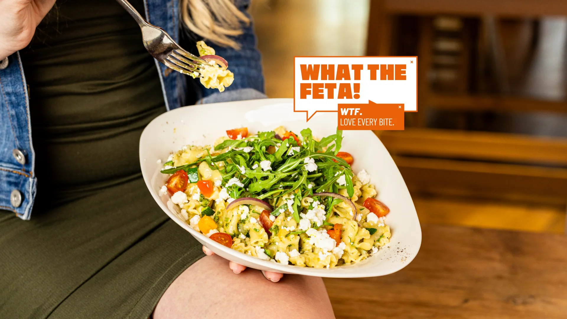 Die Pop UP Pasta What the Feta wird serviert