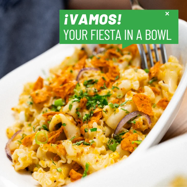 Die neue Pop UP Pasta "Street Corn" wird serviert. 