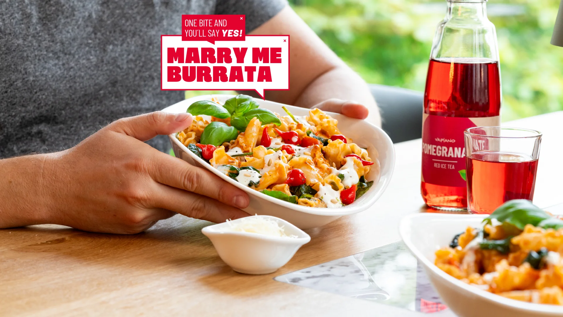 Die Pop UP Pasta Marry me Burrata wird serviert